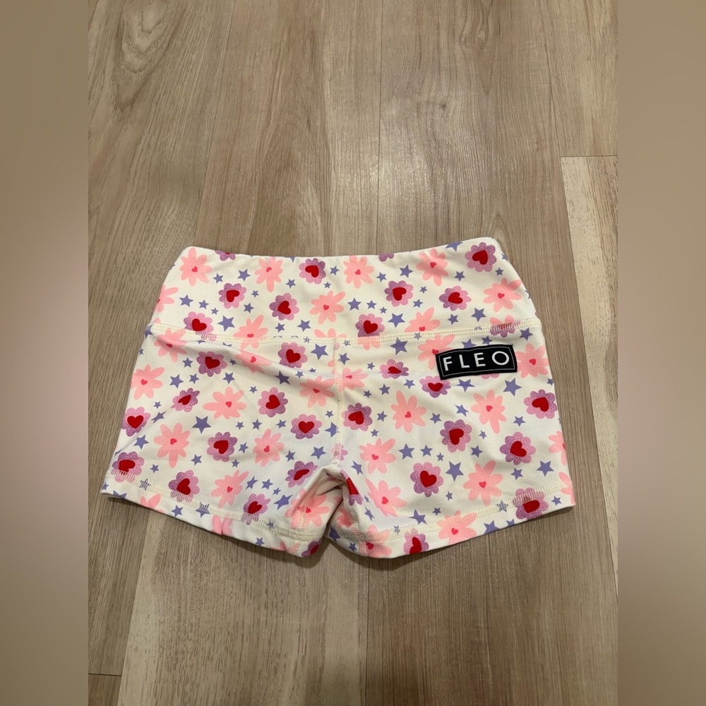 Fleo  Shorts